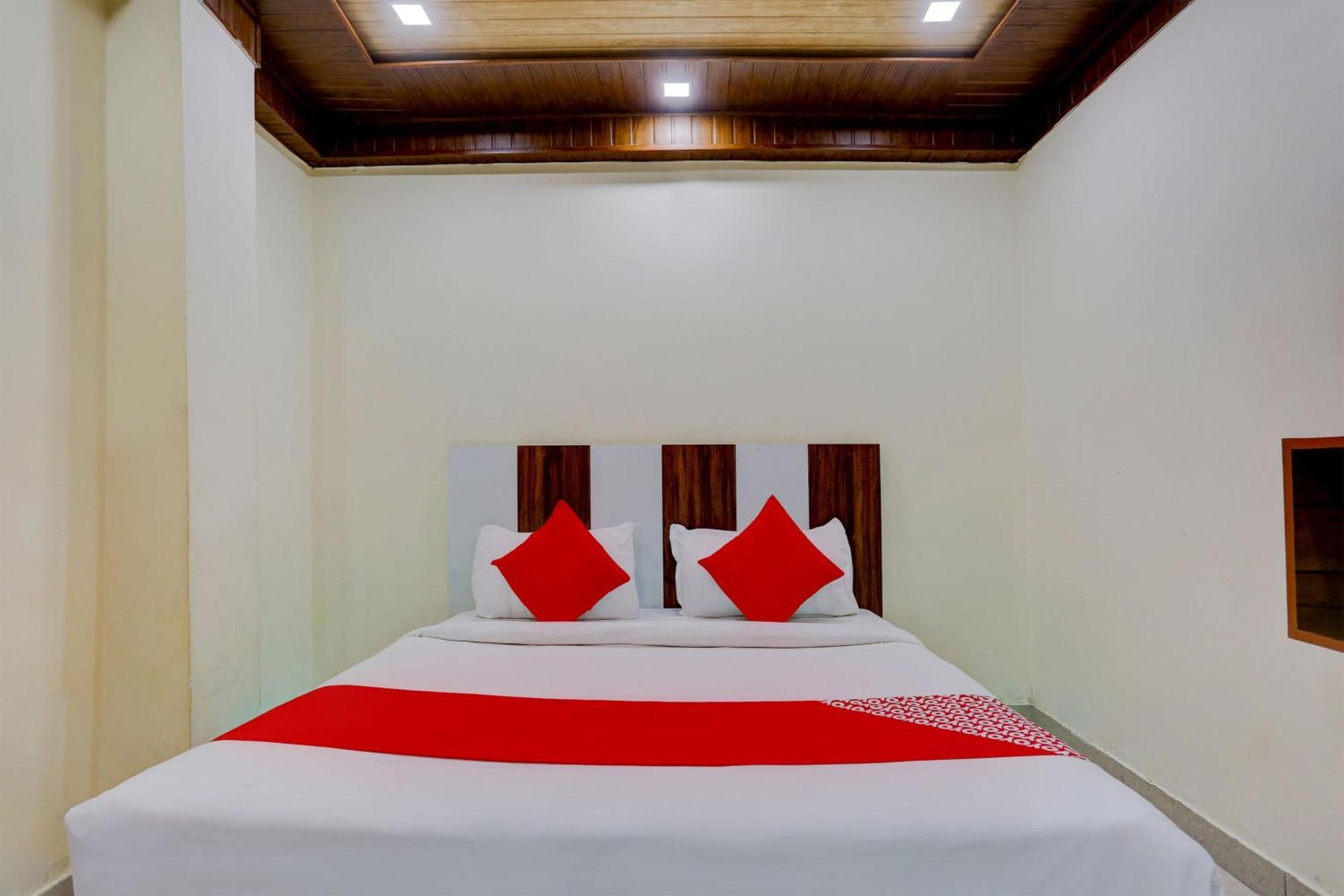 Hotel O Family Deluxe New Delhi Exterior photo